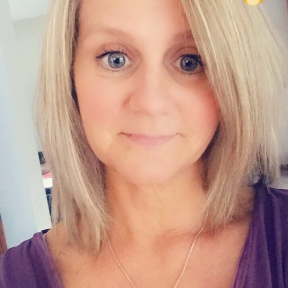 Meet your Posher, Michelle - Picture 1 of 1